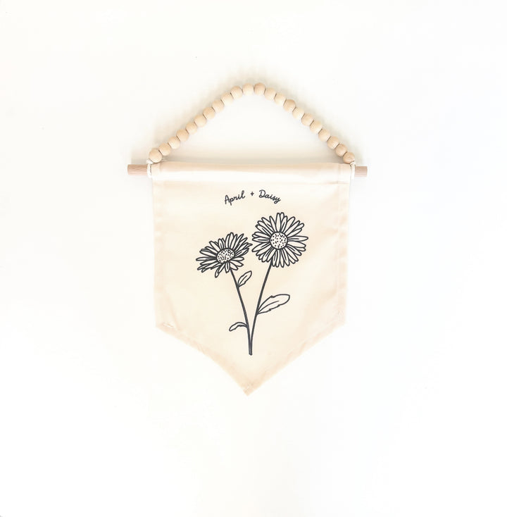 April Birth Month Hang Sign: Daisy Flower