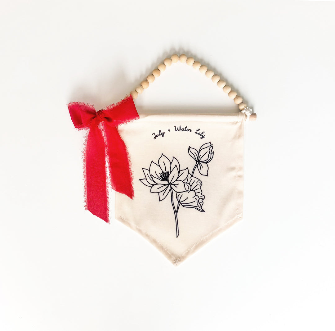July Birth Month Hang Sign: Water Lily Flower