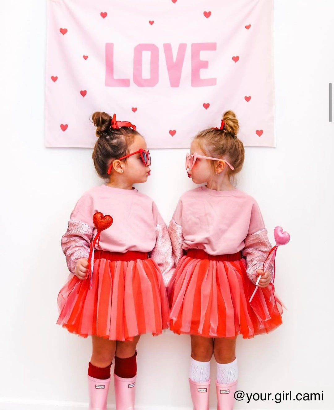 {Pink} Love Banner