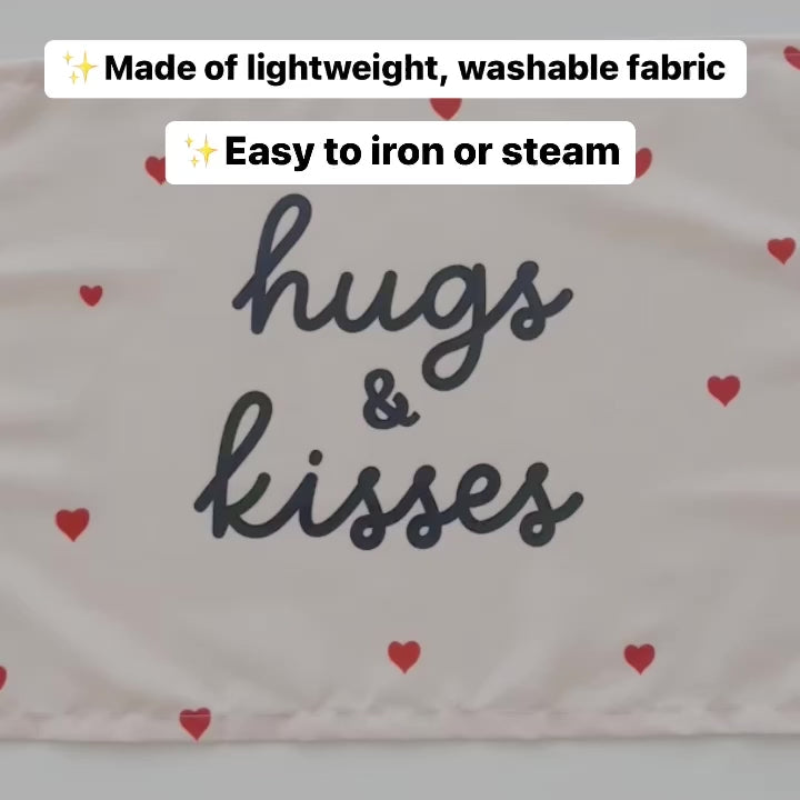 {Neutral} Hugs & Kisses Banner