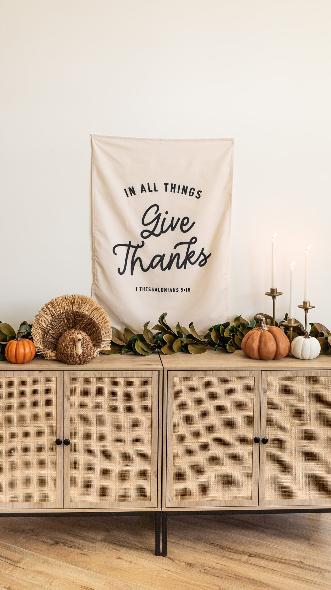{Neutral} In All Things Give Thanks Banner