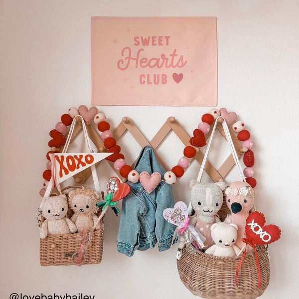 {Pink} Sweet Hearts Club Banner