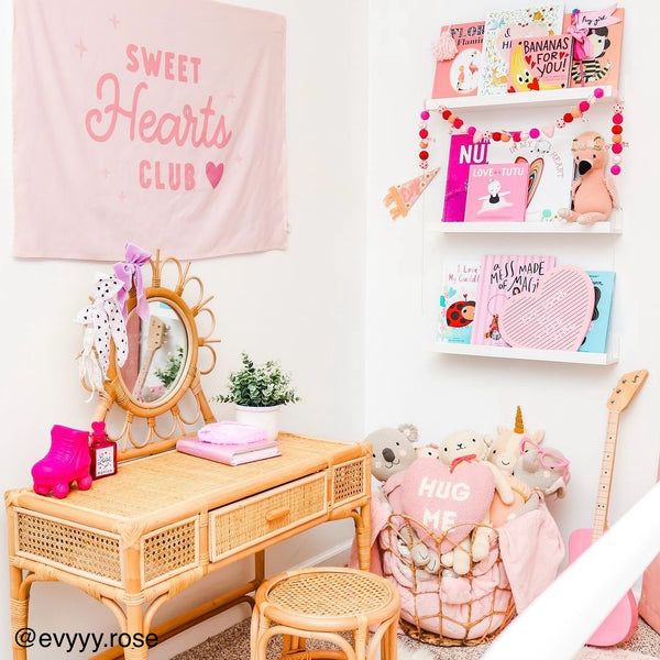 {Pink} Sweet Hearts Club Banner