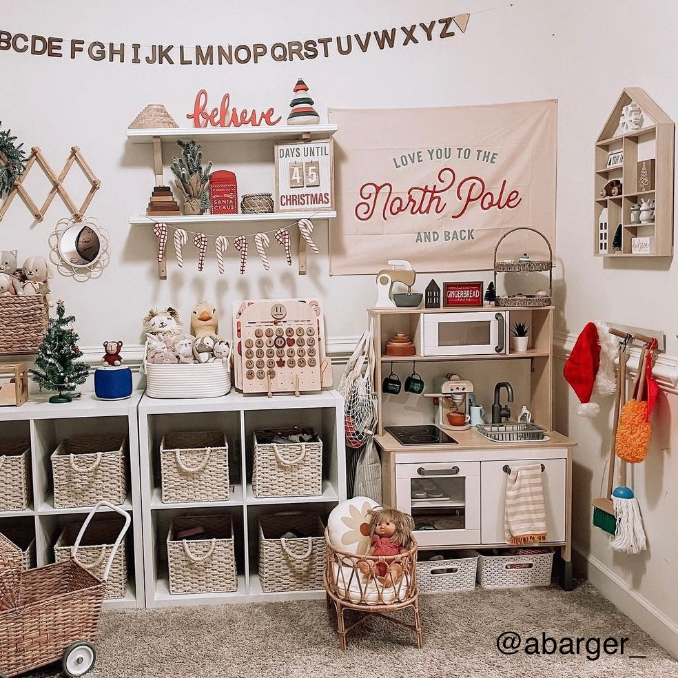 PRE-ORDER: {Green + Red} Love You To The North Pole Banner