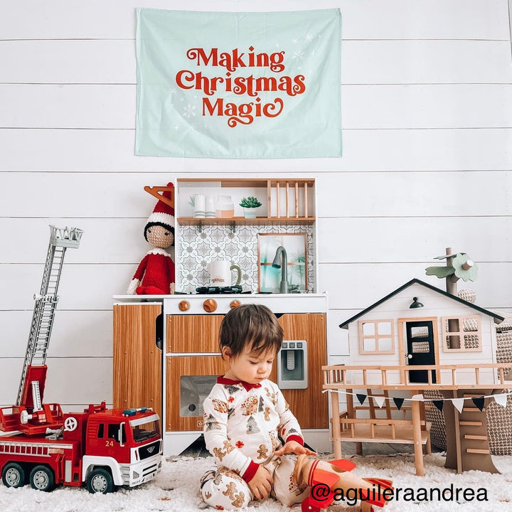 {Green} Making Christmas Magic Banner