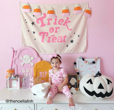 {Pink} Trick or Treat Banner