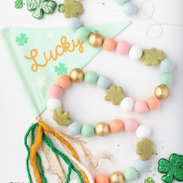 {Green} Lucky Flag