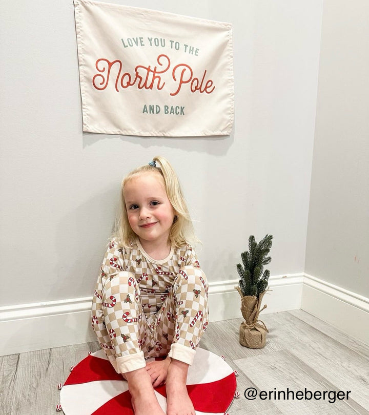 PRE-ORDER: {Green + Red} Love You To The North Pole Banner