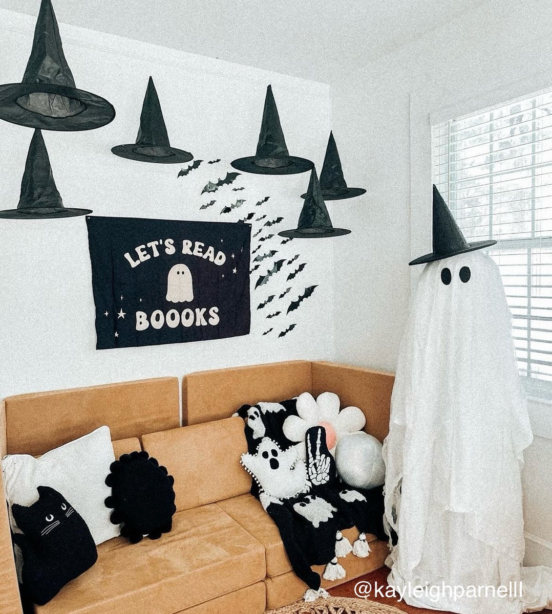 {Black} Let's Read Boooks Banner