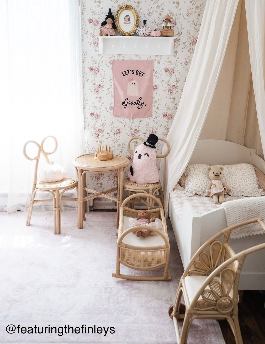 {Pink} Let's Get Spooky Banner©