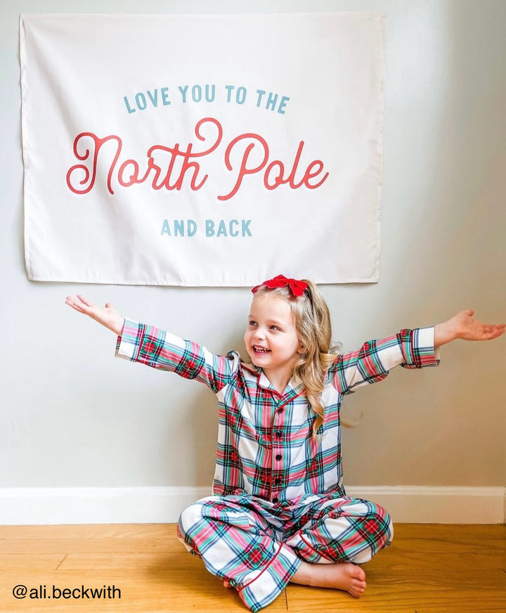 PRE-ORDER: {Green + Red} Love You To The North Pole Banner