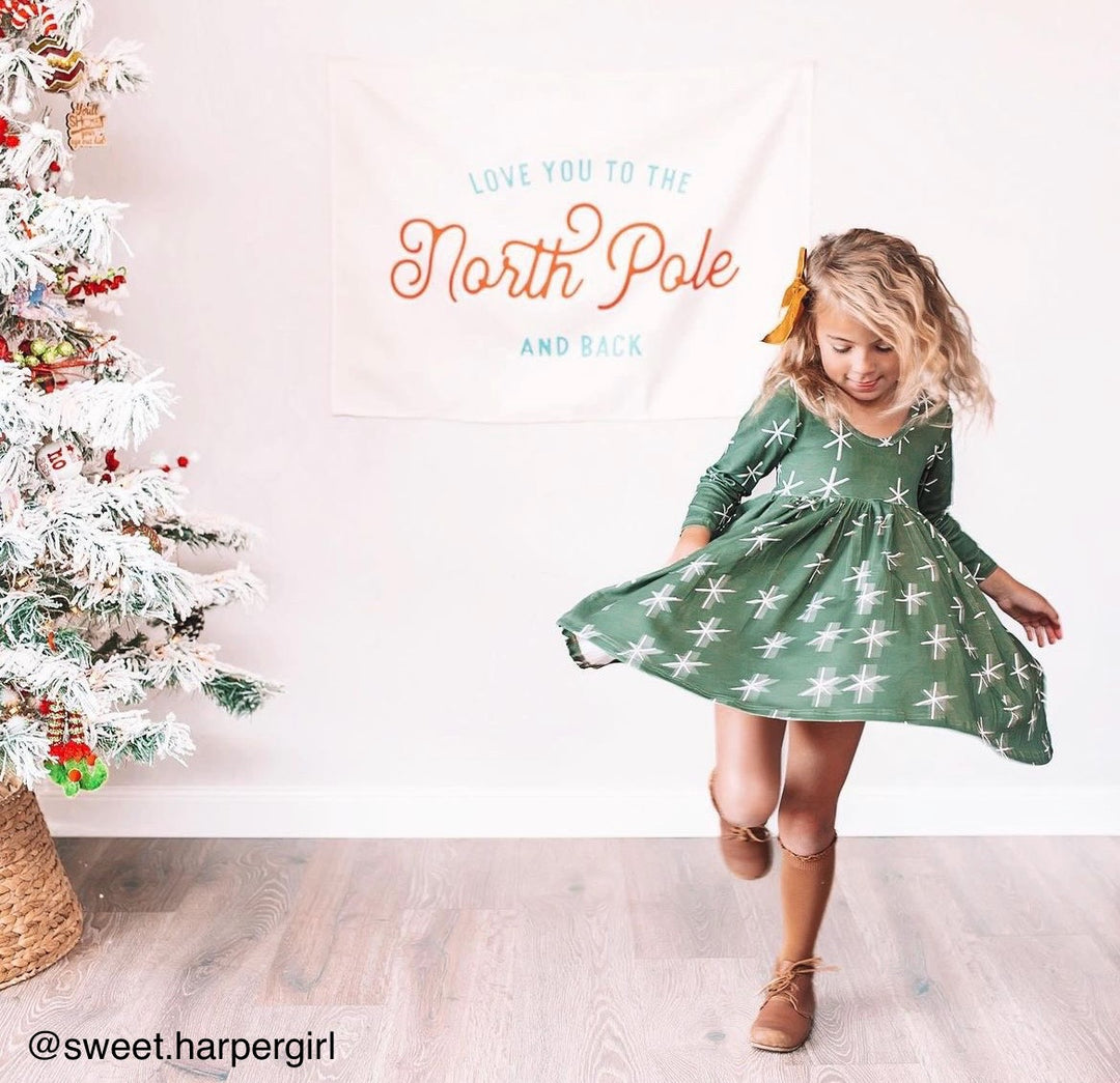 PRE-ORDER: {Green + Red} Love You To The North Pole Banner