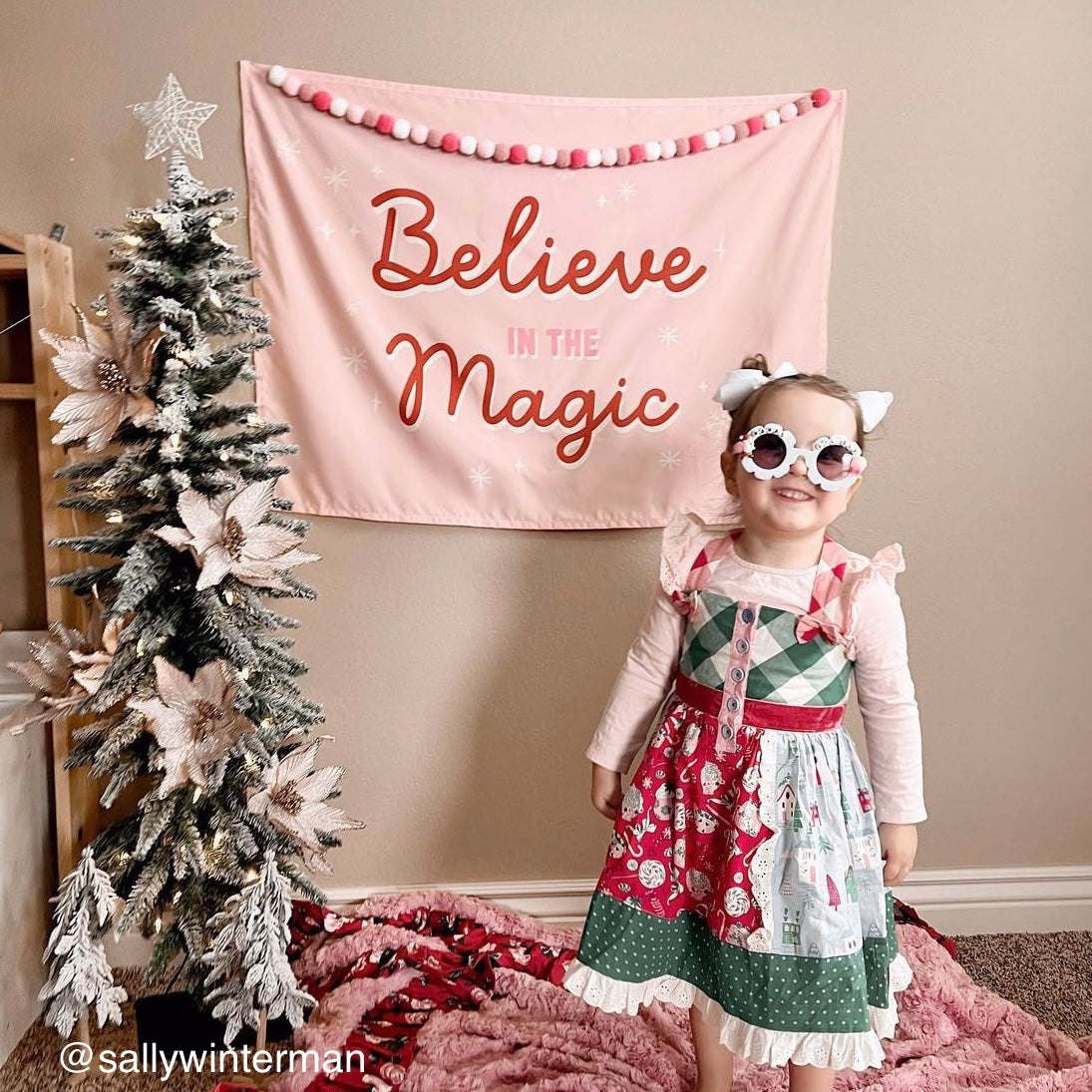 {Pink} Believe In The Magic Banner©