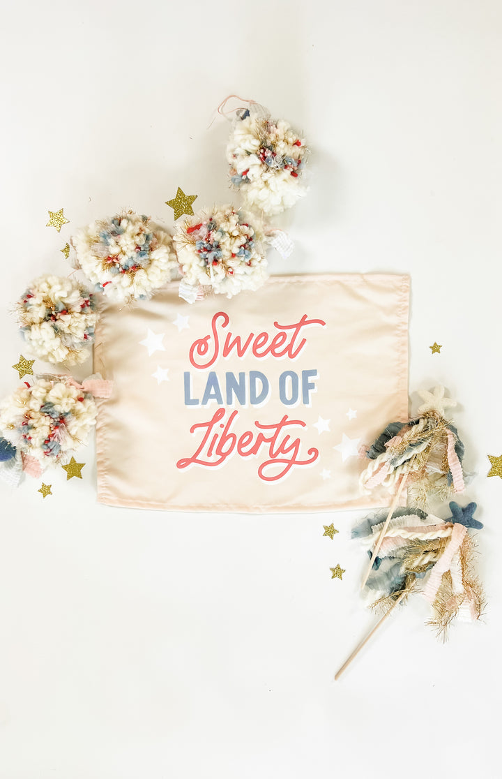 {Neutral} Sweet Land of Liberty Banner
