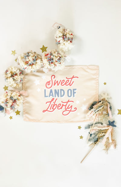 {Neutral} Sweet Land of Liberty Banner