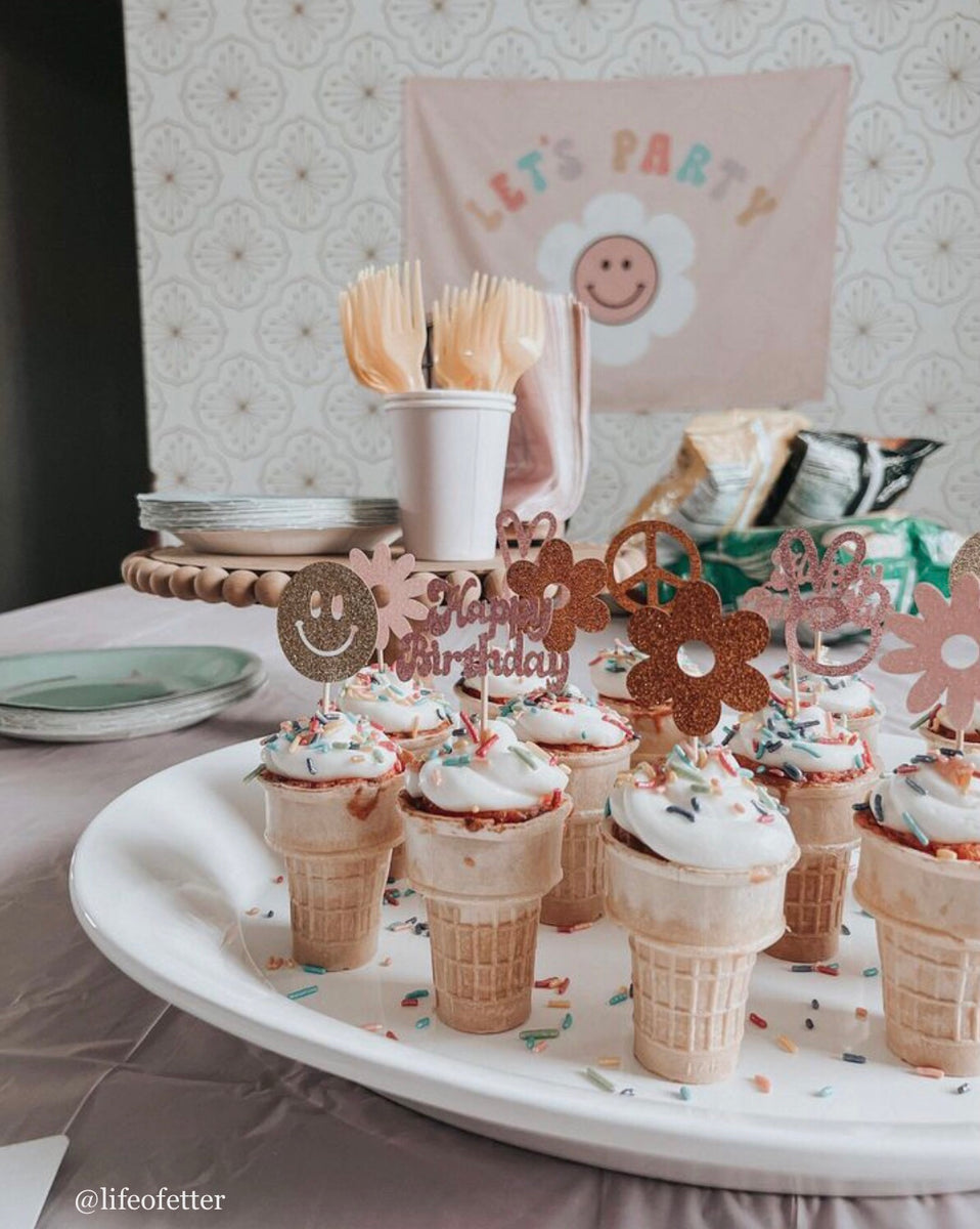 {Pastel} Smiley Let's Party Banner