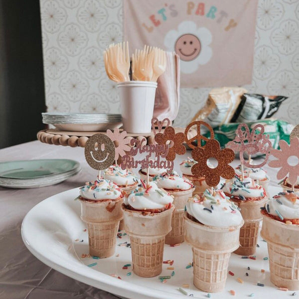 {Pastel} Smiley Let's Party Banner