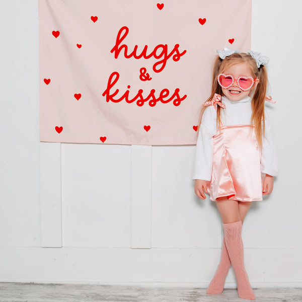 {Pink} Hugs & Kisses Banner