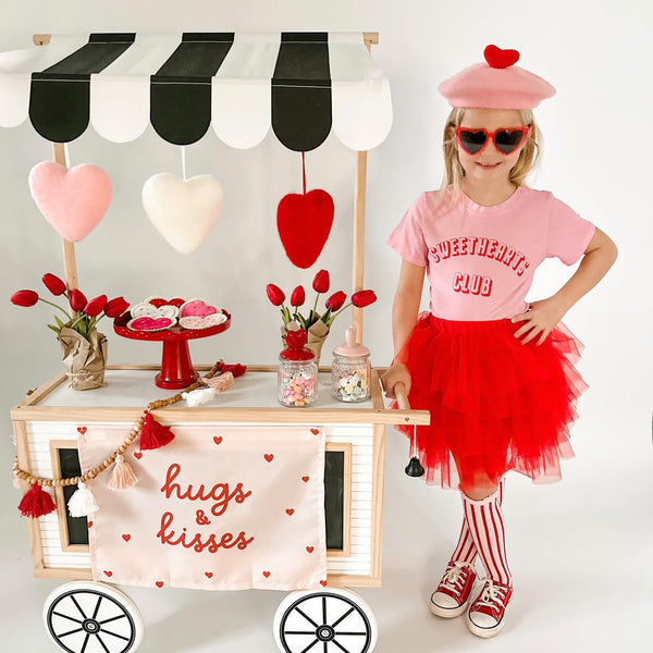 {Pink} Hugs & Kisses Banner